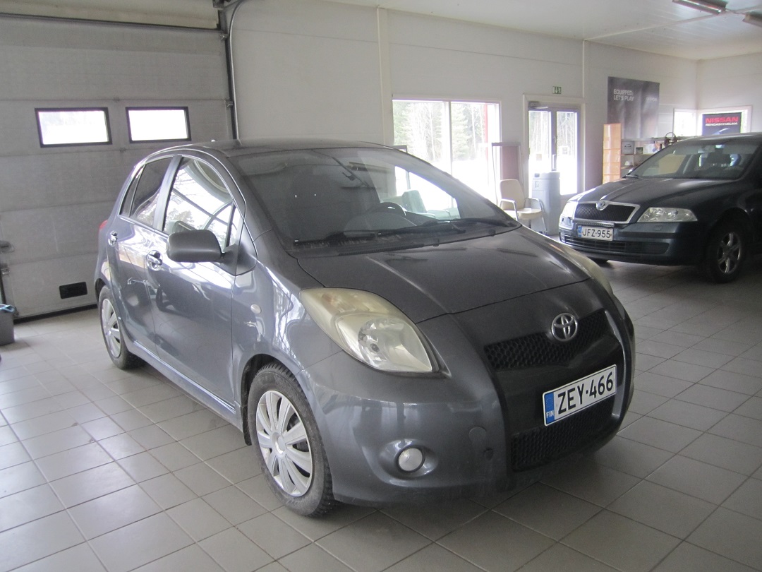 Yaris 1.8  5D    98kW